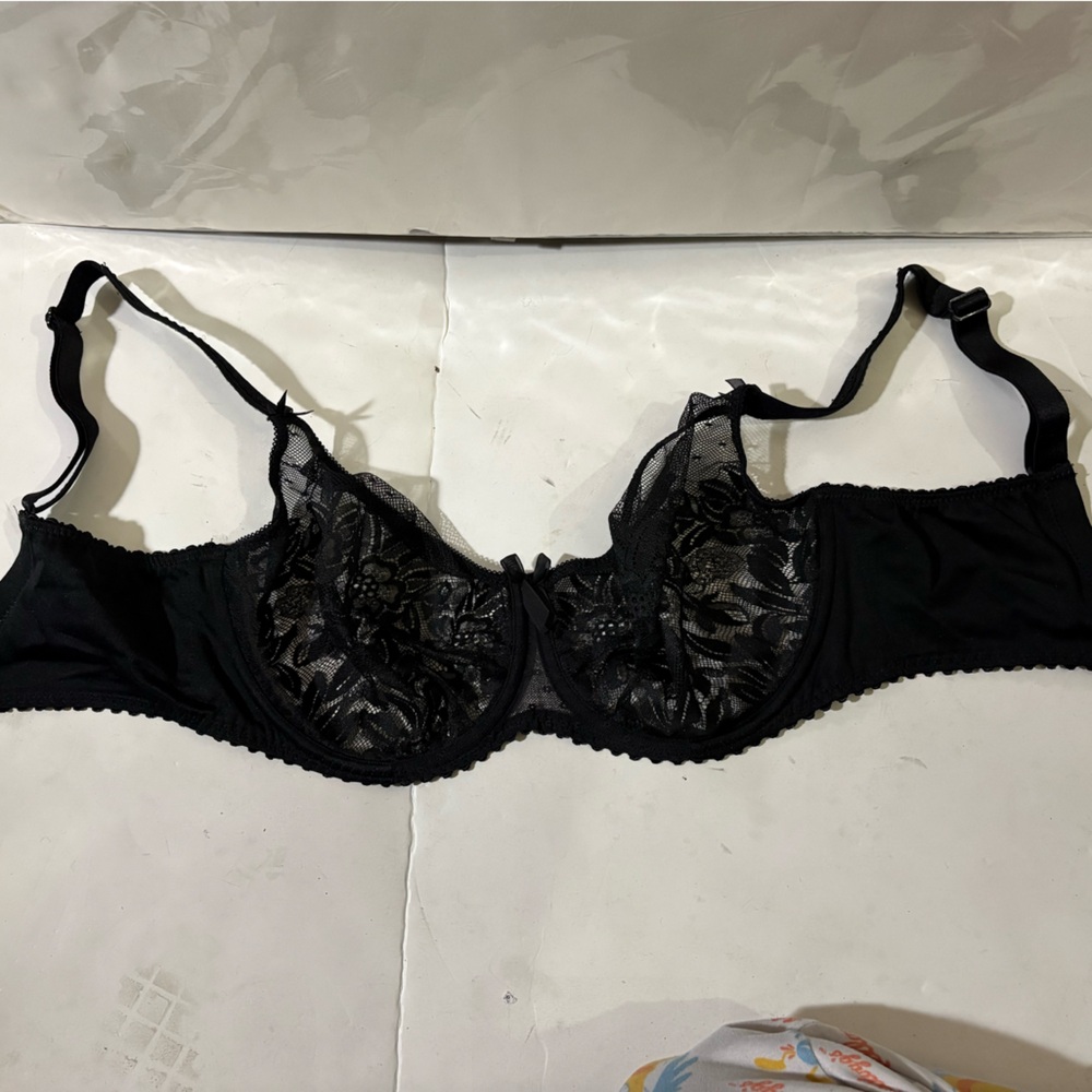 PRIMA DONNA DIVINE Size 32d Black Seamless Lace Full Cup Wire Bra 0162650